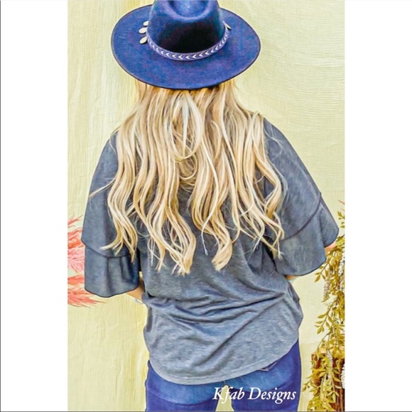 ❤️LAST ONE! Boho Double Sleeve Super Soft Knit Front Lace Detail Top! - Picture 10 of 10